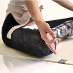 Love Yoga Mat Anti-slip - White | Comfortabel & Duurzaam voor Yoga & Wellness