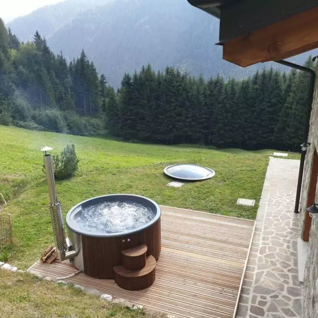 Luxury hot tub